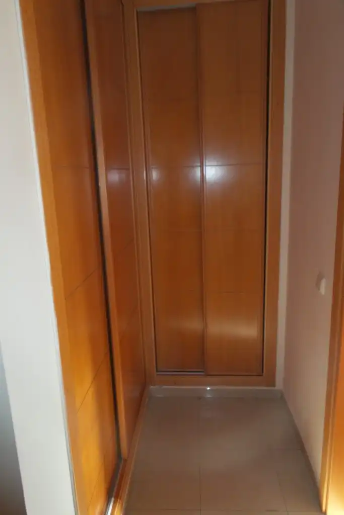 Einfamilien-Reihenhaus zum Verkauf in Alhaurín de la Torre mit Klimaanlage, Privatgarten und Abstellraum