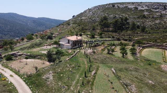 Finca rústica en Venta en Albocàsser