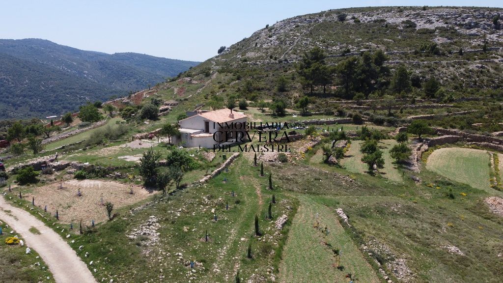 Finca rústica en venda en Albocàsser