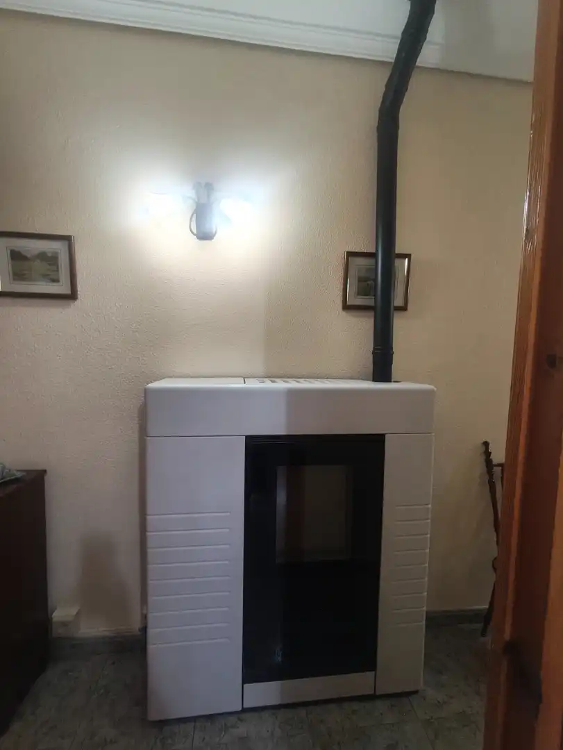 Sala d'estar de Casa o xalet en venda en Burujón amb Aire condicionat, Calefacció i Jardí privat