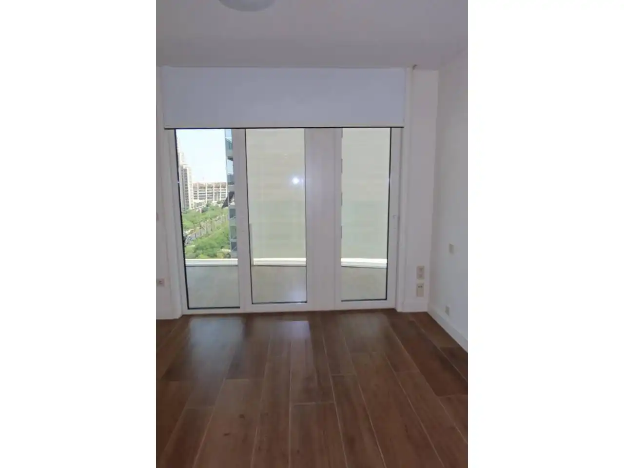 Schlafzimmer von Wohnung zur Miete in Valencia mit Klimaanlage, Parkett und Balkon