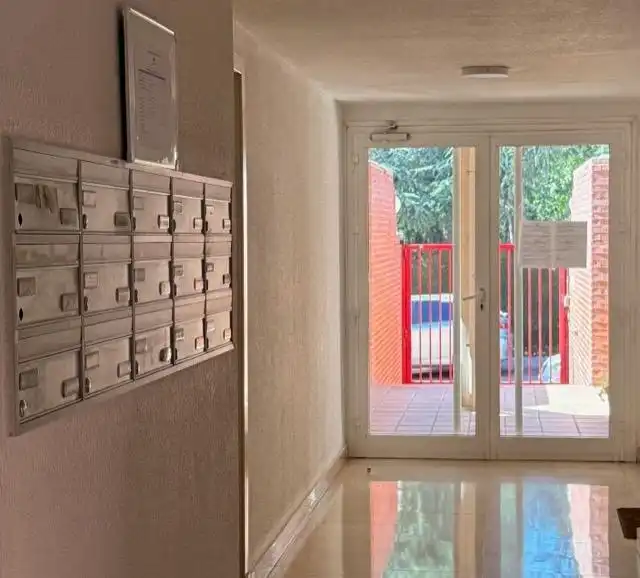 Piso en venta en Las Rozas de Madrid con Calefacción, Jardín privado y Piscina comunitaria