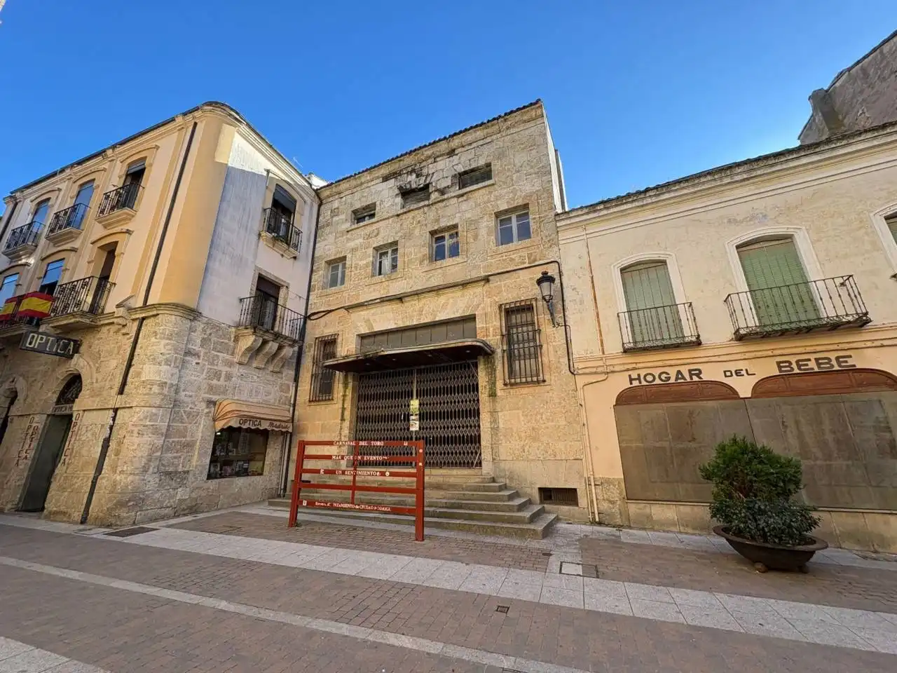 Gemischtgenutztes Gebäude zum Verkauf in Calle Madrid, imagen 3