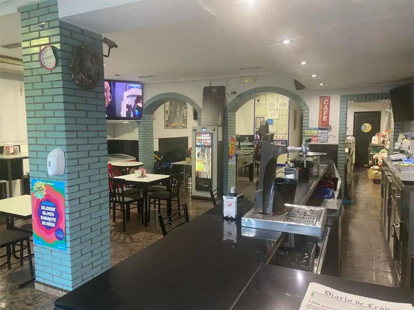 Piso en venta en Ponferrada con Jardín privado, Trastero y Amueblado