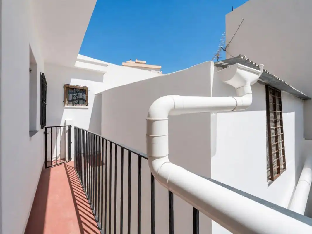 Vista exterior de Casa o xalet en venda en Torremolinos amb Calefacció