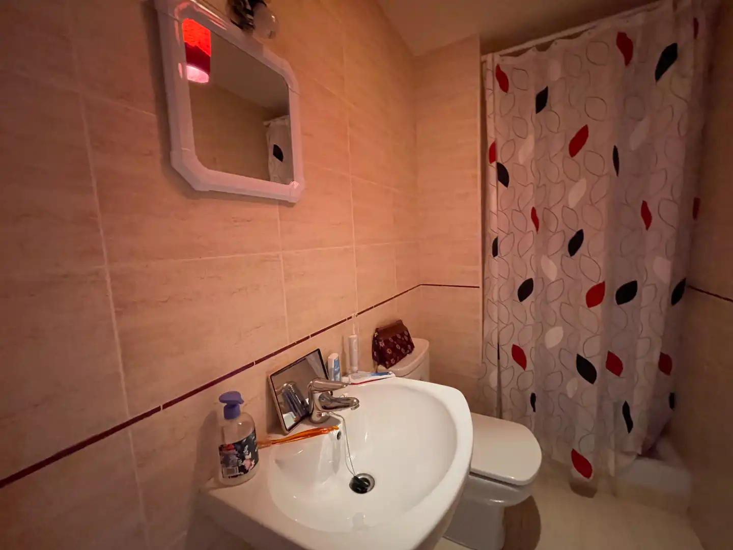 Badezimmer von Wohnung zum Verkauf in La Pobla de Segur mit Heizung, Privatgarten und Terrasse