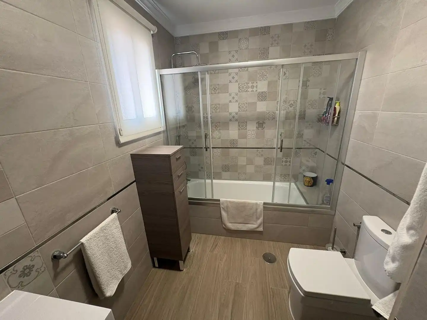Bathroom of Houses for sale in Morón de la Frontera