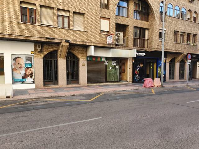 Local comercial en Alquiler en Avenida Antonio Hurtado en Centro
