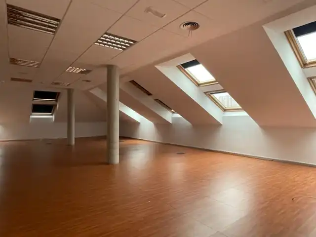 Bureau avec ascenseur à louer à Calle Río Danubio 1, imagen 9