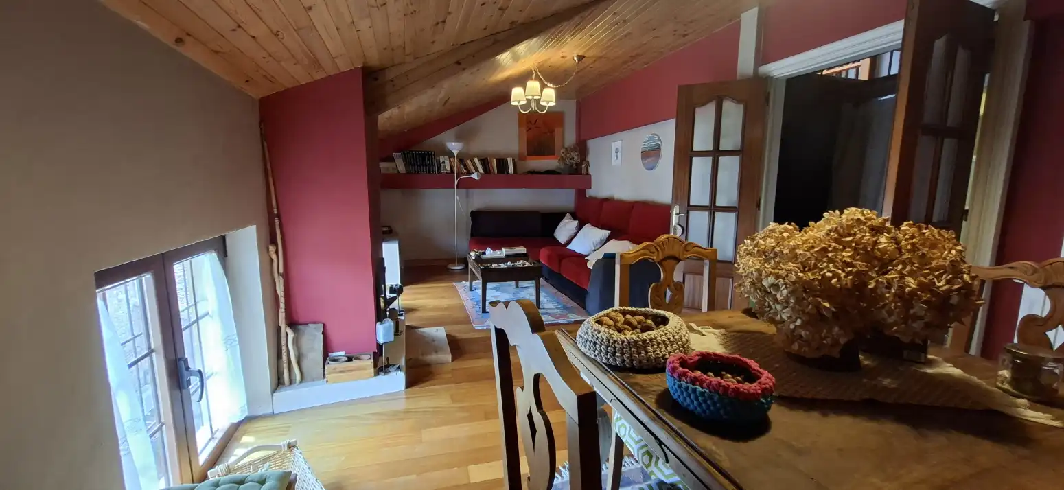 Sala d'estar de Àtic en venda en Cabezón de la Sal amb Calefacció i Parquet