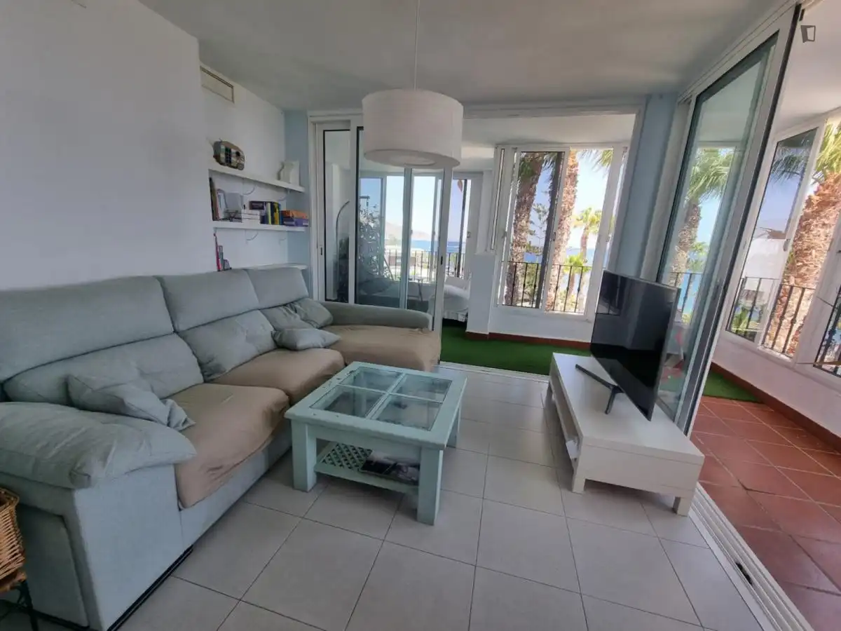 Apartamento de alquiler en Aguadulce Sur