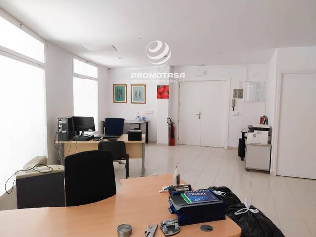 Local comercial en Venta en El Barral Ferial