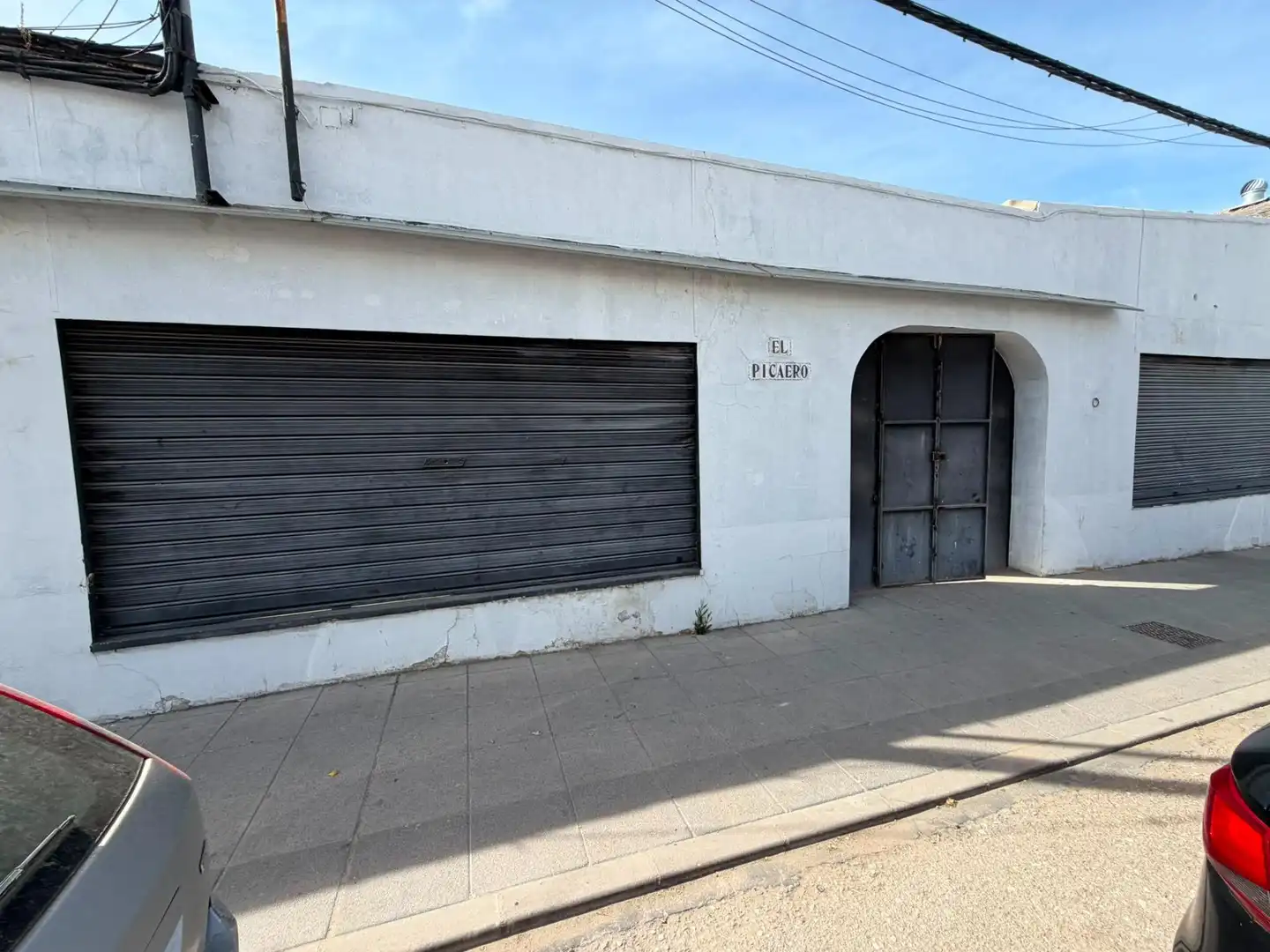 Vista exterior de Local en venta en El Coronil