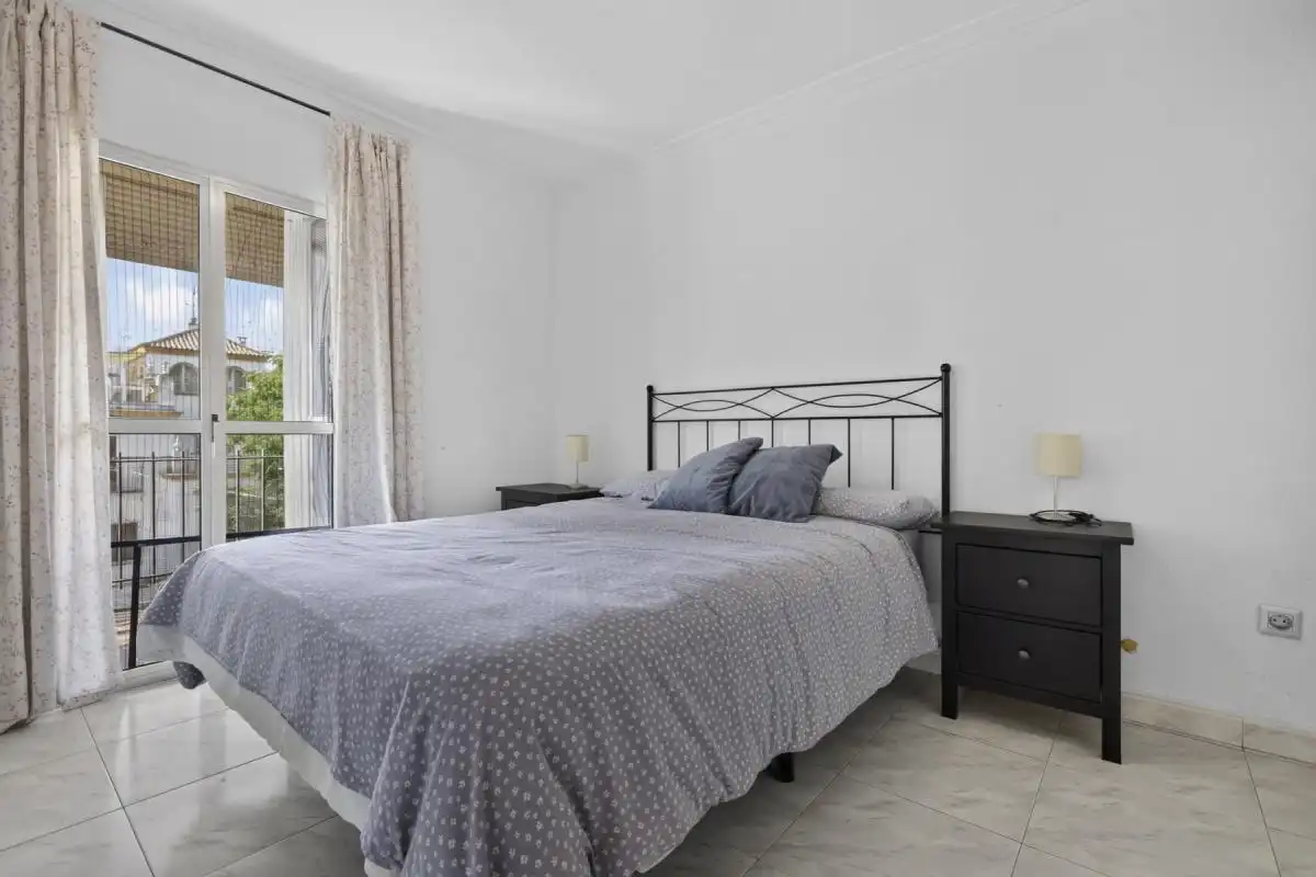 Schlafzimmer von Wohnung zum Verkauf in San Juan de Aznalfarache mit Klimaanlage, Heizung und Terrasse