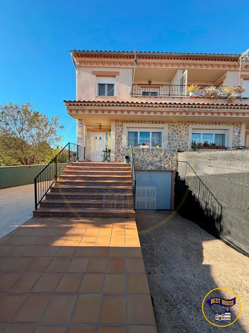 Villa avec balcon à vendre à PINO CARRASCO (ARCAS)