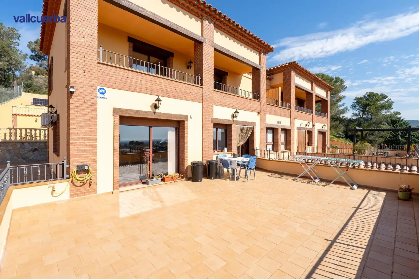 Vista exterior de Casa adosada en venta en Riudecanyes con Aire acondicionado, Calefacción y Jardín privado