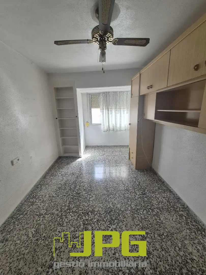 Habitación de Piso en venta en El Campello con Balcón