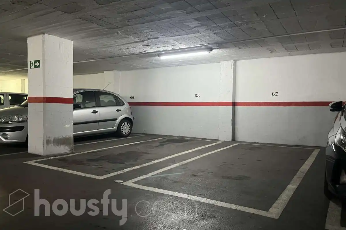 Aparcament de Pis en venda en Barcelona amb Aire condicionat, Calefacció i Parquet