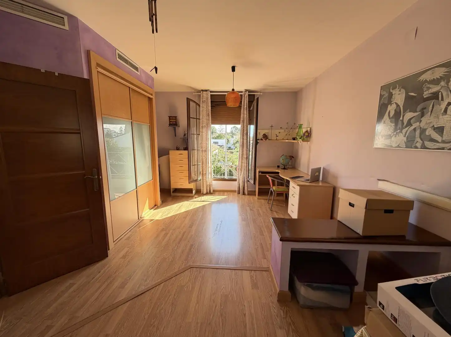 Dormitori de Casa o xalet en venda en Dos Hermanas amb Aire condicionat, Calefacció i Jardí privat
