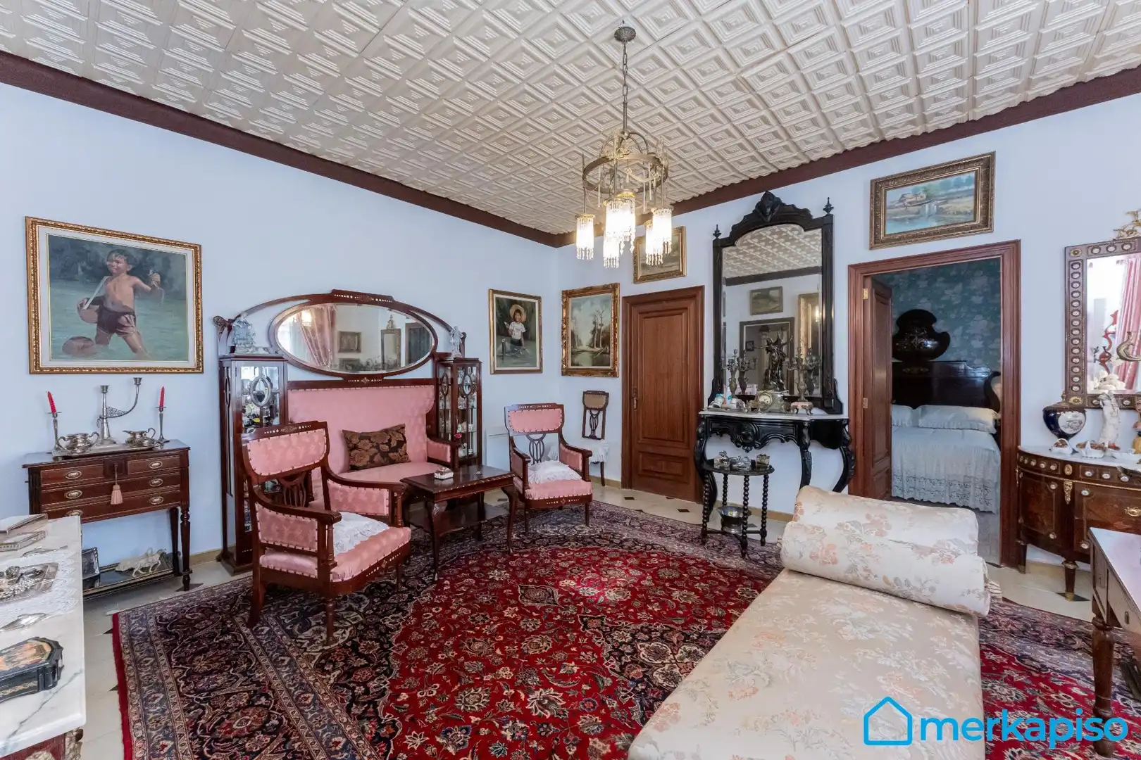Sala d'estar de Finca rústica en venda en Torrelles de Llobregat amb Terrassa