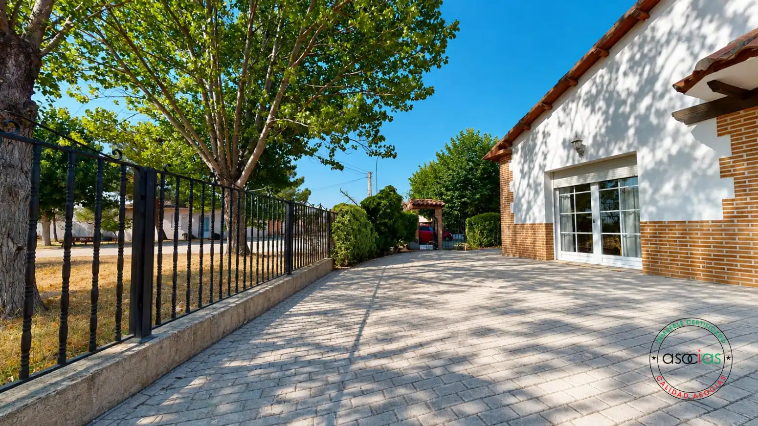 Vista exterior de Casa o xalet en venda en Juarros de Voltoya amb Calefacció i Traster