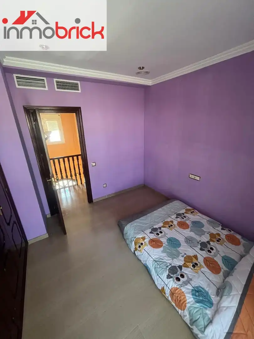 Habitación de Casa o chalet en venta en Lucena con Calefacción, Terraza y Piscina