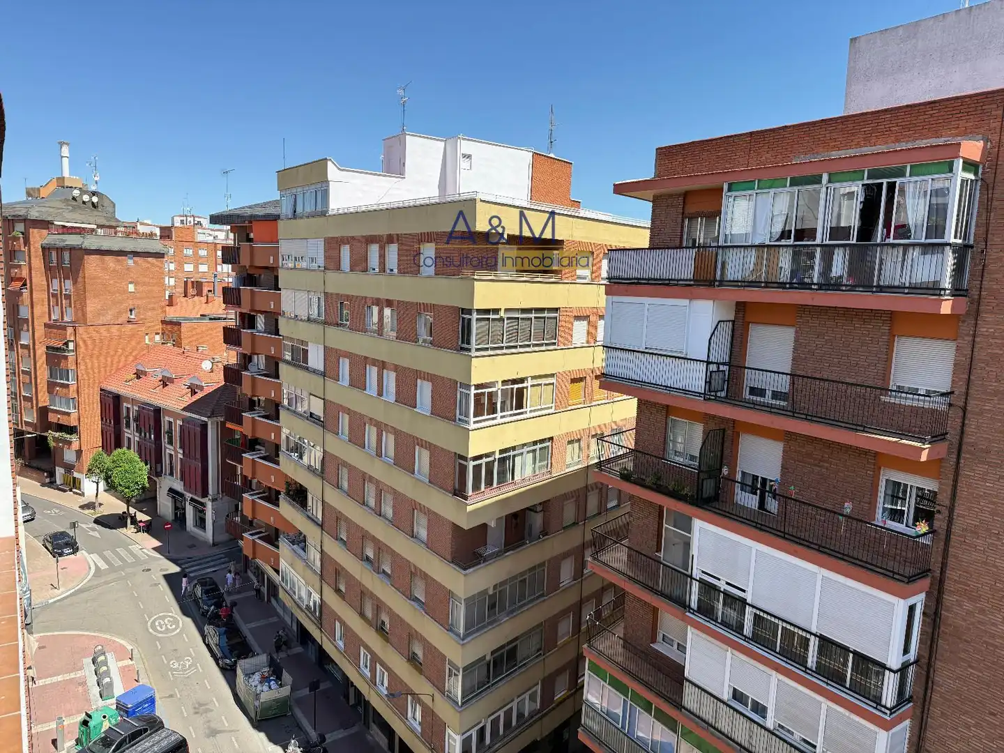 Vista exterior de Pis en venda en Valladolid amb Calefacció i Terrassa