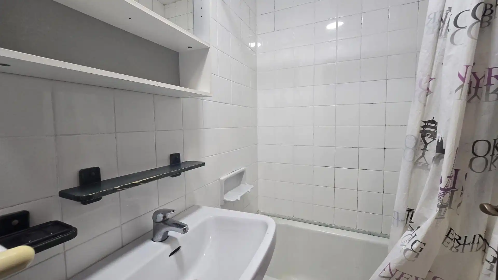 Baño de Piso en venta en A Coruña Capital  con Calefacción