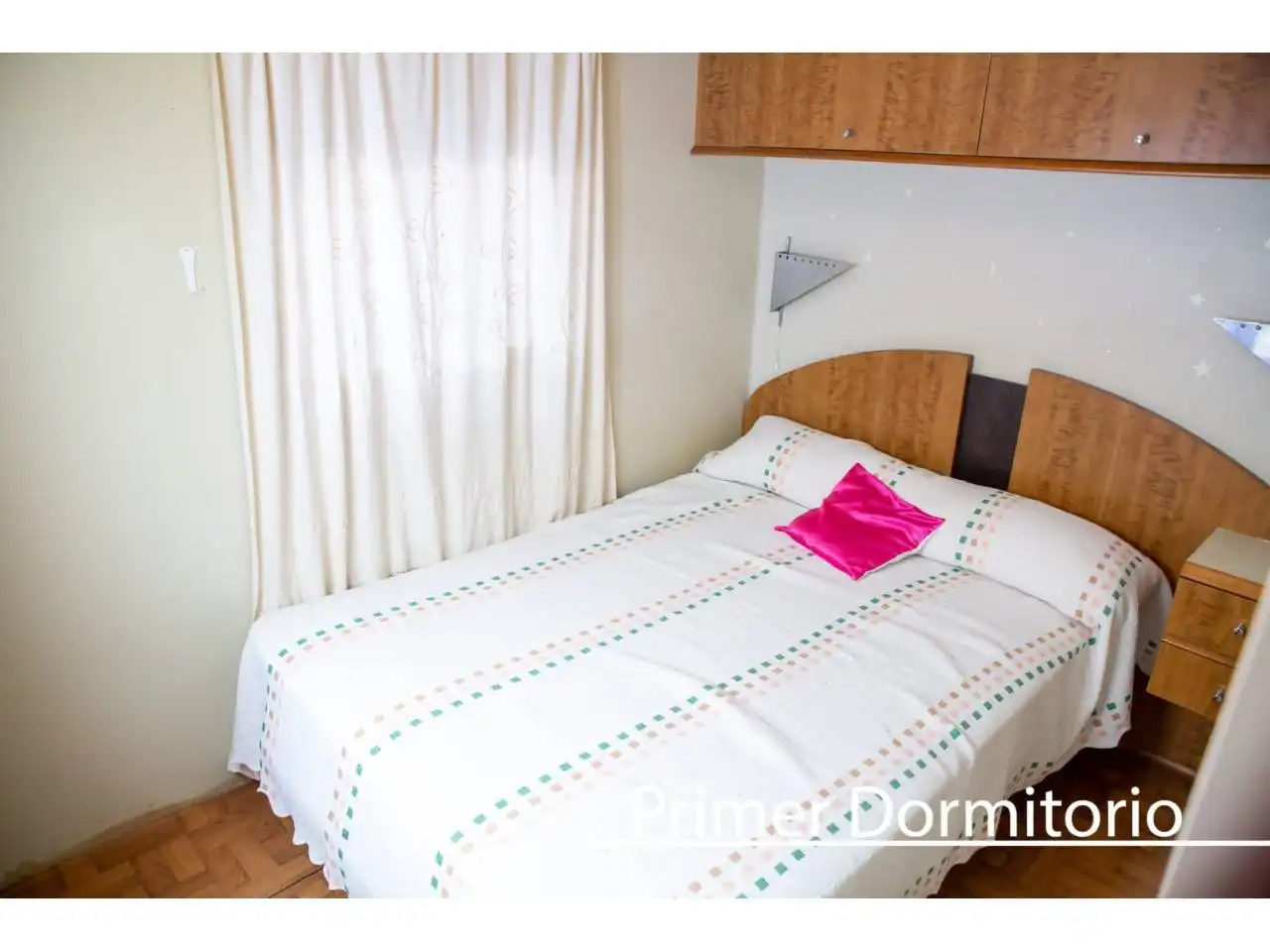 Habitación de Casa o chalet en venta en Carmona con Aire acondicionado, Calefacción y Jardín privado