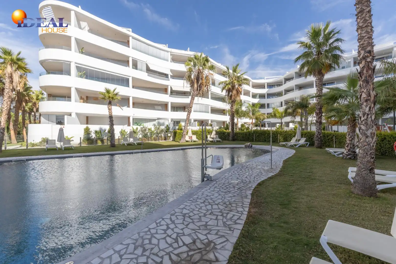Flat with pool for sale in Playa de Granada, imagen 2