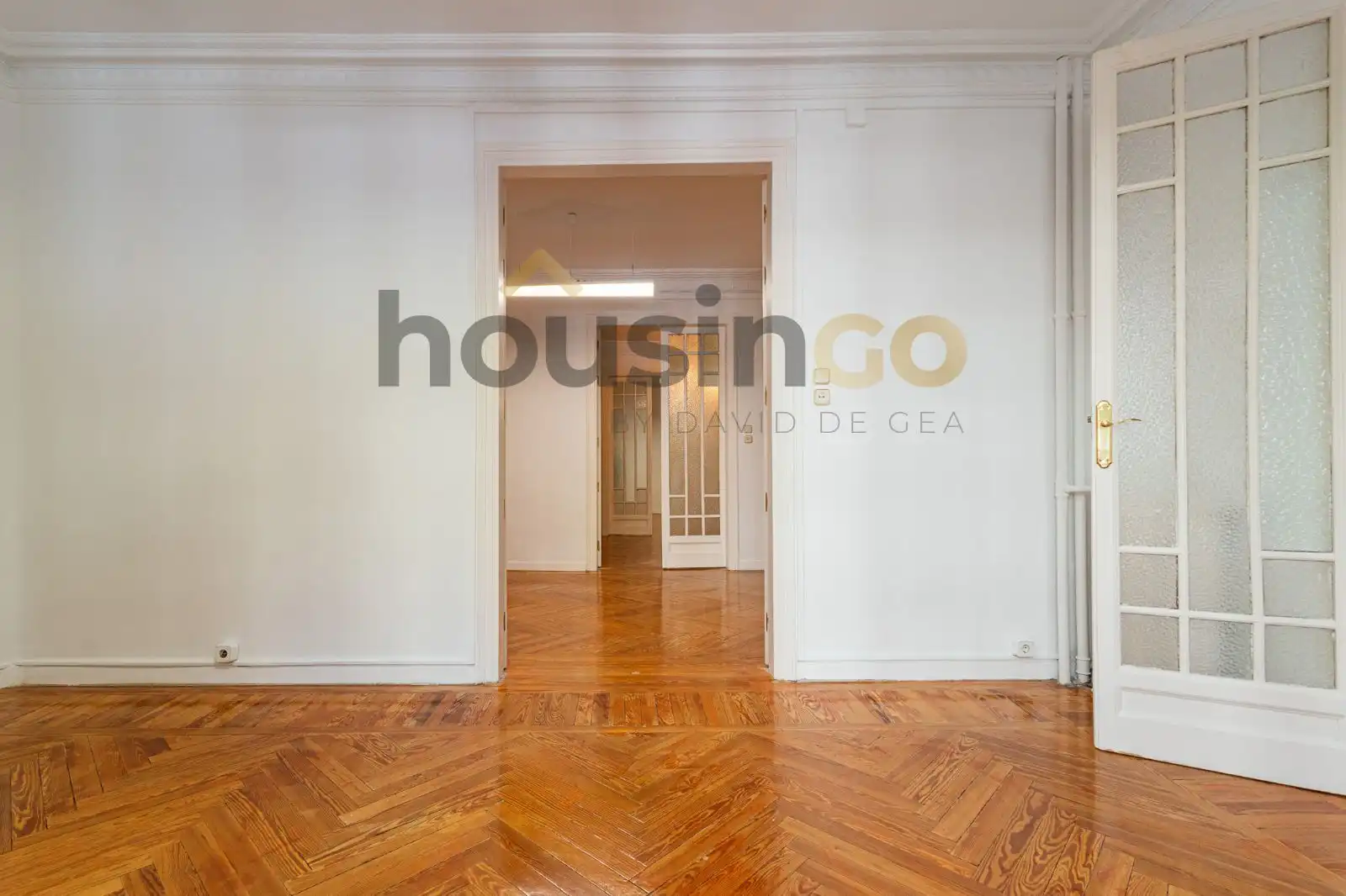 Living room of Office for rent in Madrid  with Air Conditioner, Heating and Balcony