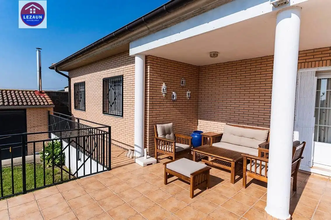 Terraza de Casa o chalet en venta en Marcilla con Jardín privado y Amueblado