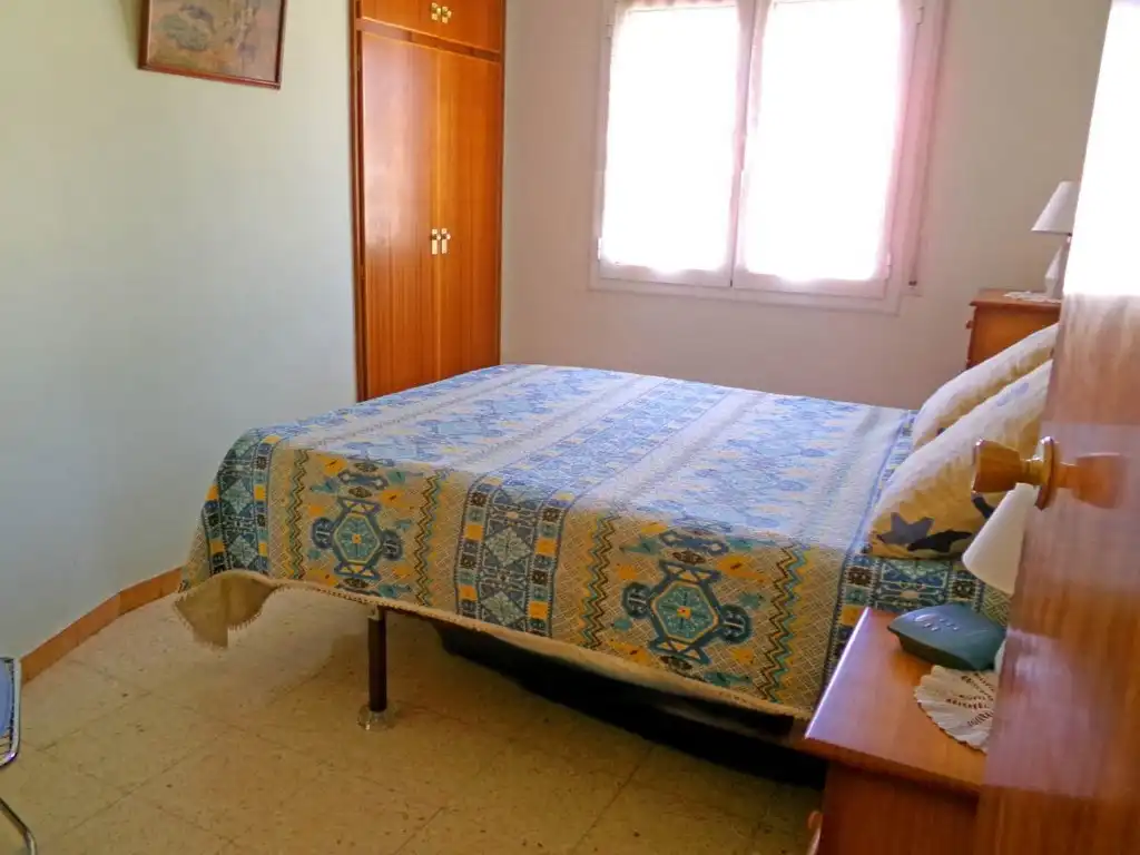 Bedroom of Apartments for sale in L'Escala