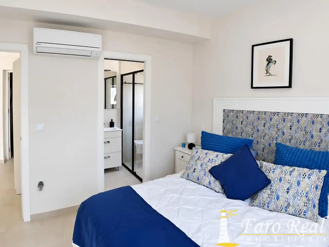 Dormitori de Apartament de lloguer en Centro - Calzada - Cabo Noval