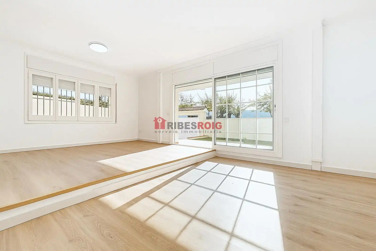 Casa adosada en venta en Circumval Lacio, Centre