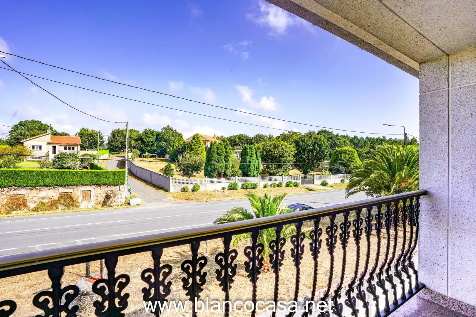 Vista exterior de Casa o chalet en venta en Carballo con Calefacción, Jardín privado y Trastero
