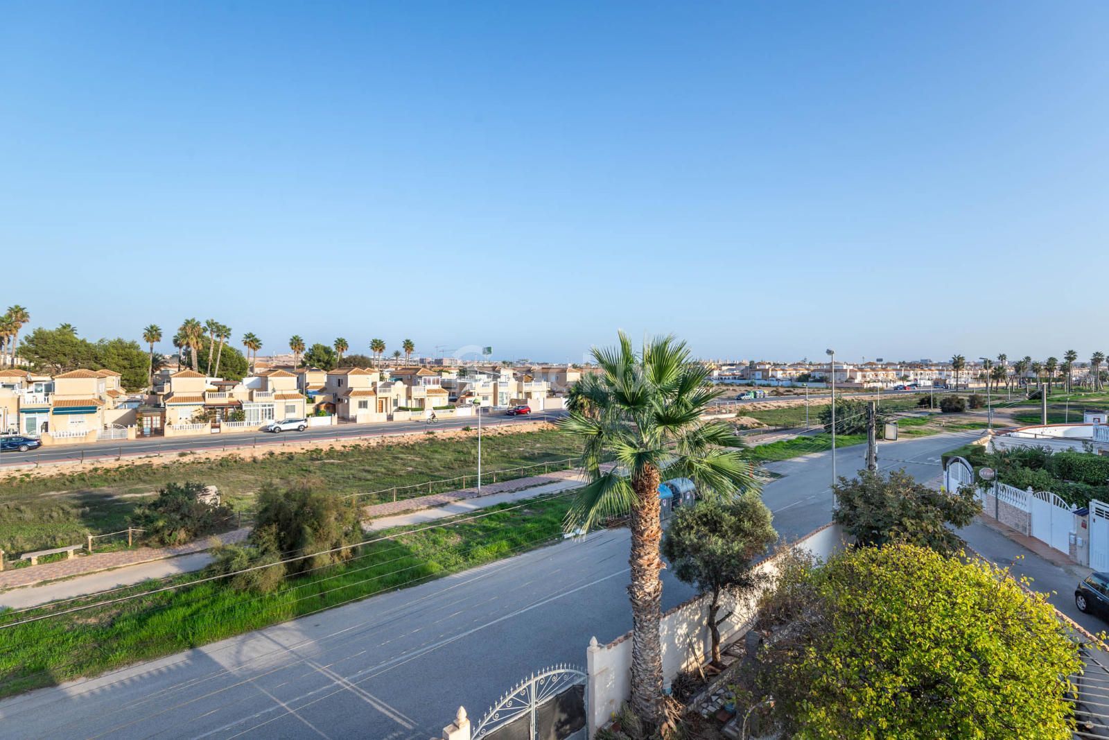 Vista exterior de Casa o chalet en venta en Torrevieja con Terraza