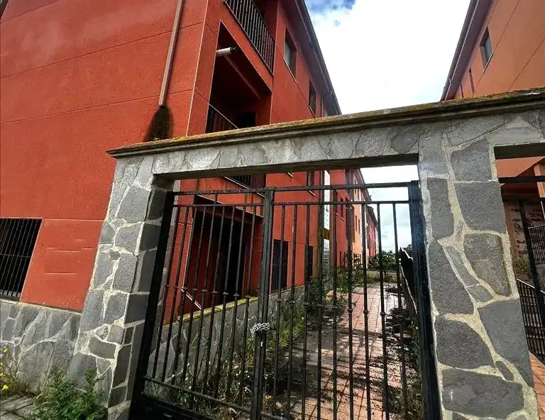 Vista exterior de Pis en venda en Velada