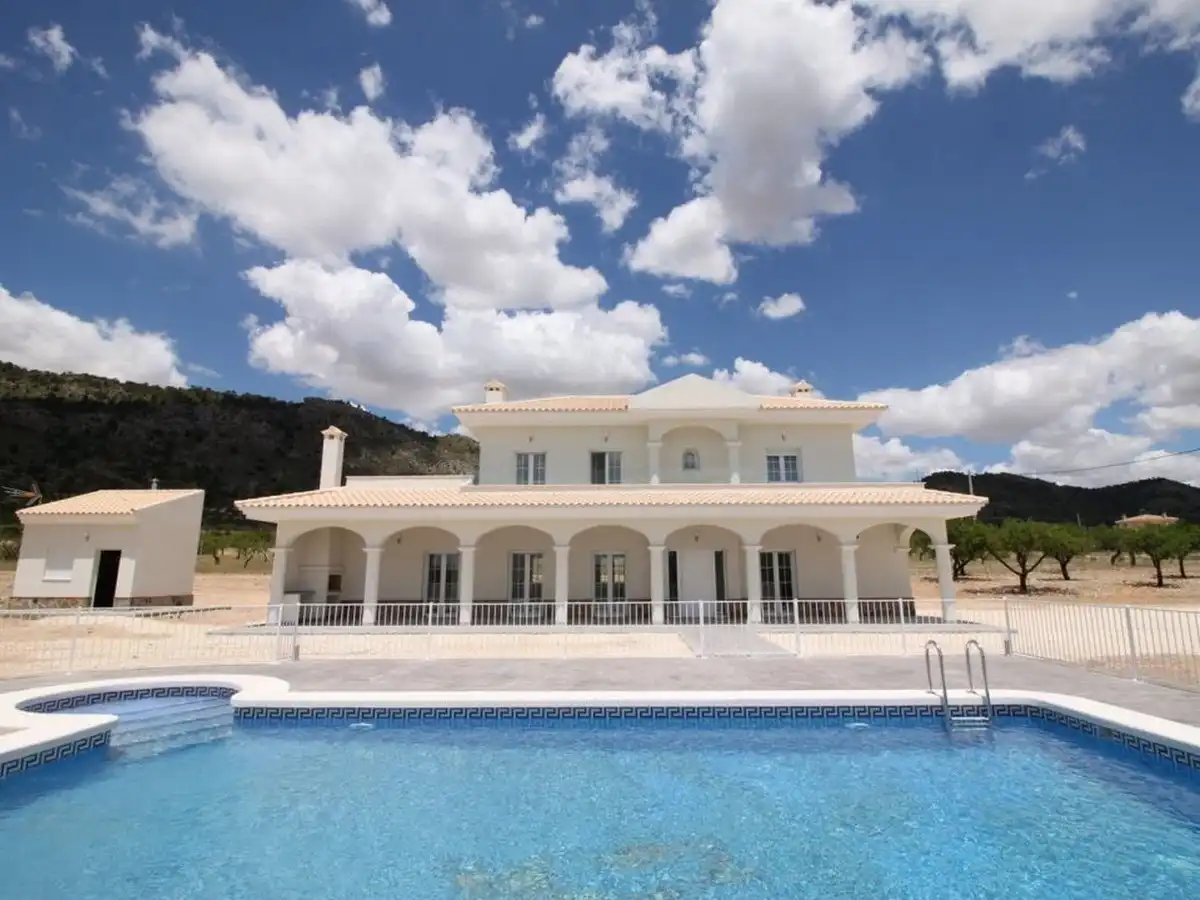 House for sale in El Pinós / Pinoso, imagen 3