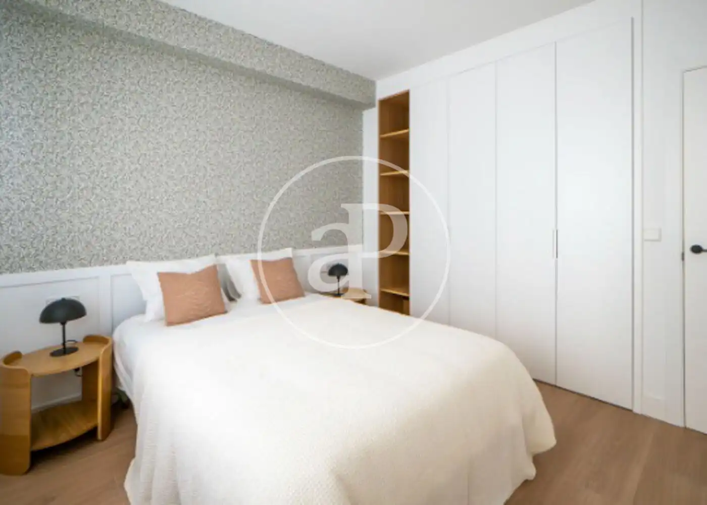 Bedroom of Flat for sale in Madrid  with Air Conditioner, Heating and Furnished