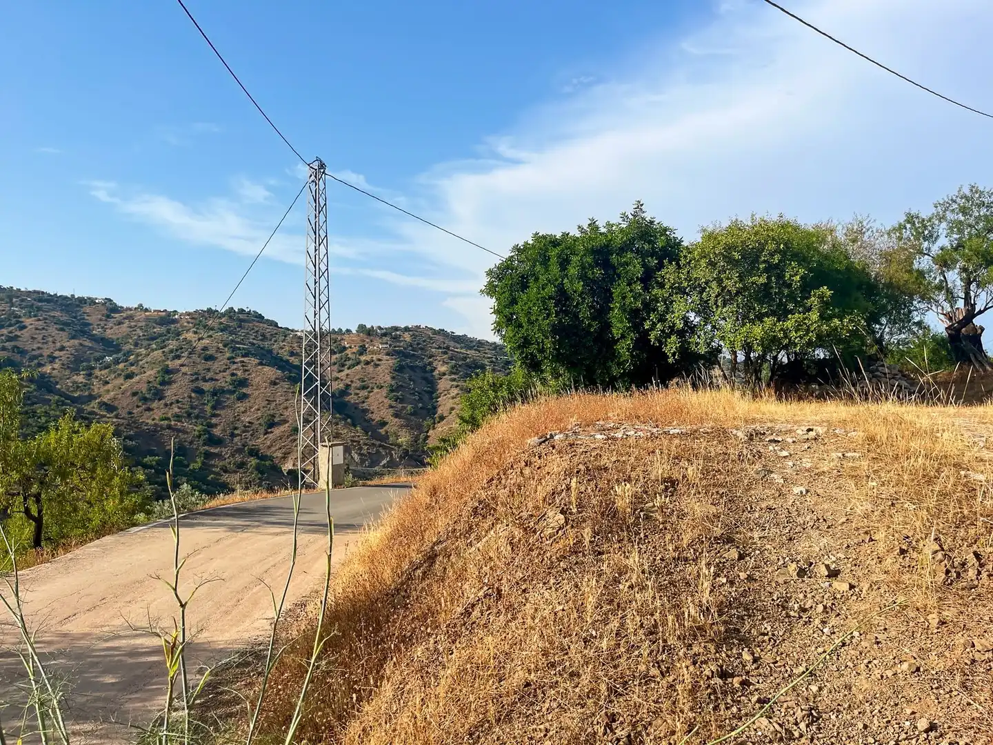 Country homes for sale in Comares