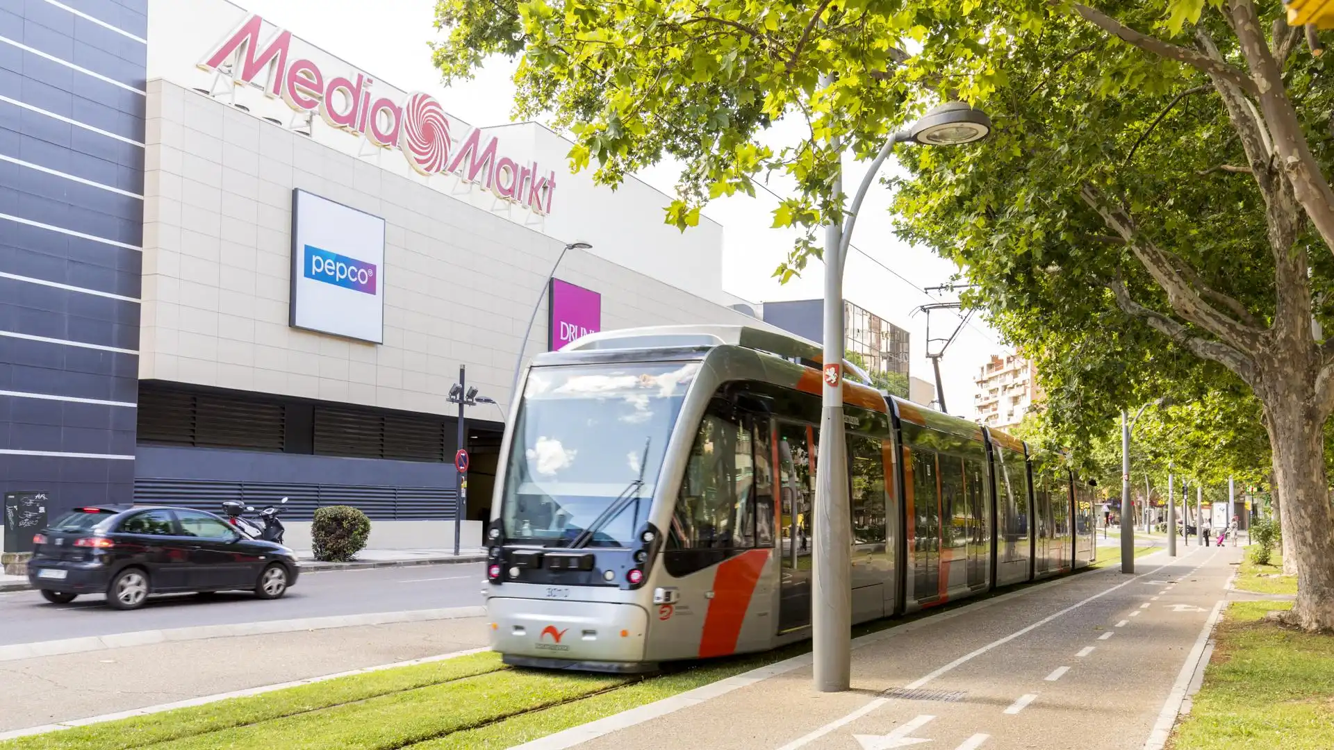 Vista exterior de Local en venda en Zaragoza
