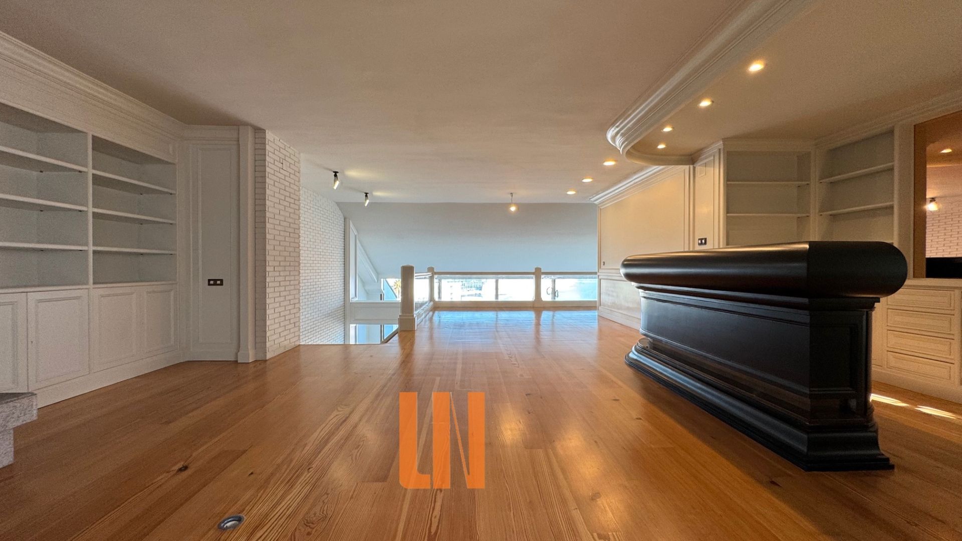 Vista exterior de Dúplex en venda en A Coruña Capital  amb Calefacció, Parquet i Terrassa