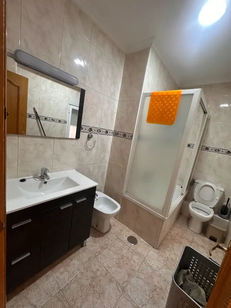 Baño de Piso de alquiler en Cuenca con Calefacción, Amueblado y Horno