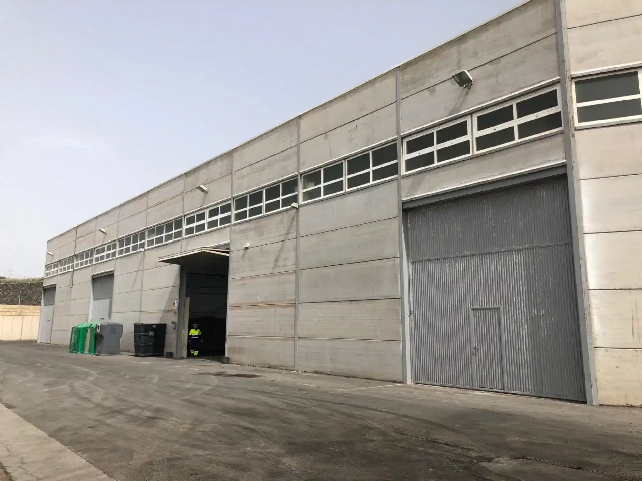 Vista exterior de Nau industrial en venda en Granadilla de Abona
