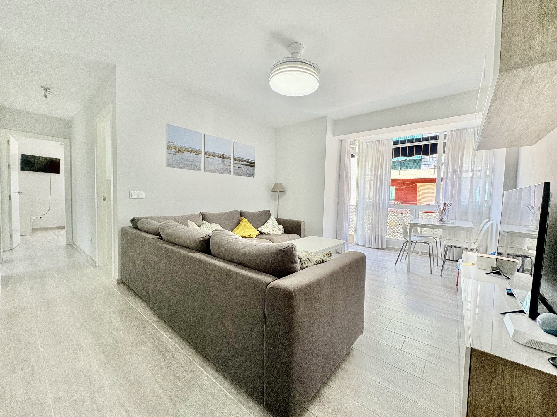 Sala d'estar de Apartament en venda en Marbella amb Aire condicionat, Moblat i Balcó