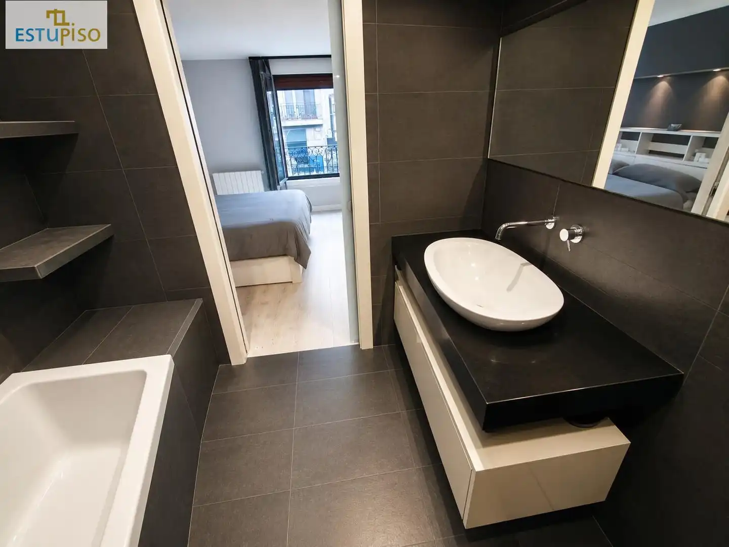 Bany de Apartament en venda en Vitoria - Gasteiz amb Calefacció, Parquet i Traster