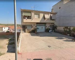 Exterior view of Duplex for sale in Mengíbar