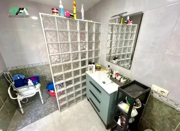 Bany de Casa o xalet en venda en Begíjar amb Aire condicionat
