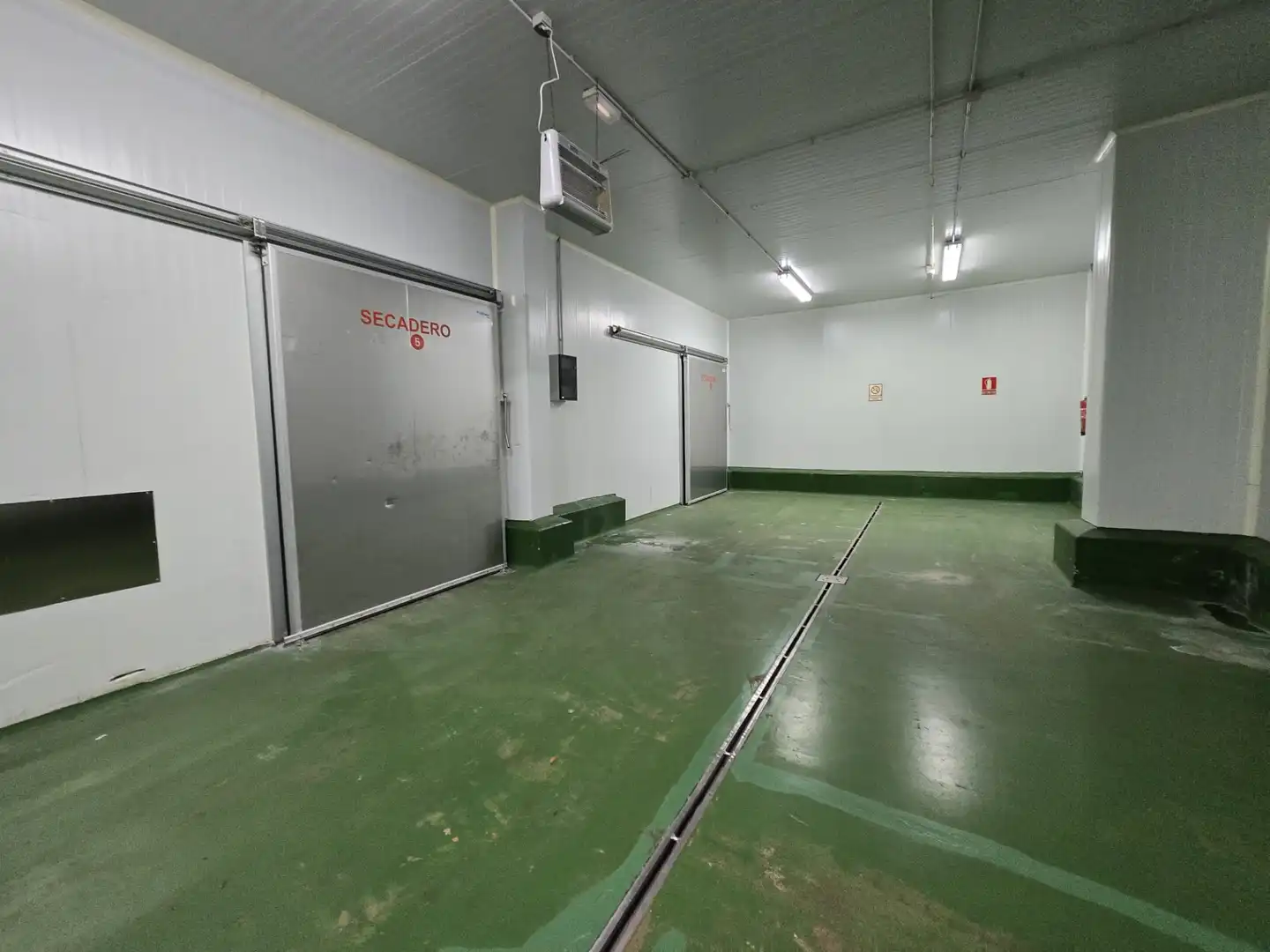 Nave industrial en venta en Teruel con Calefacción y Alarma